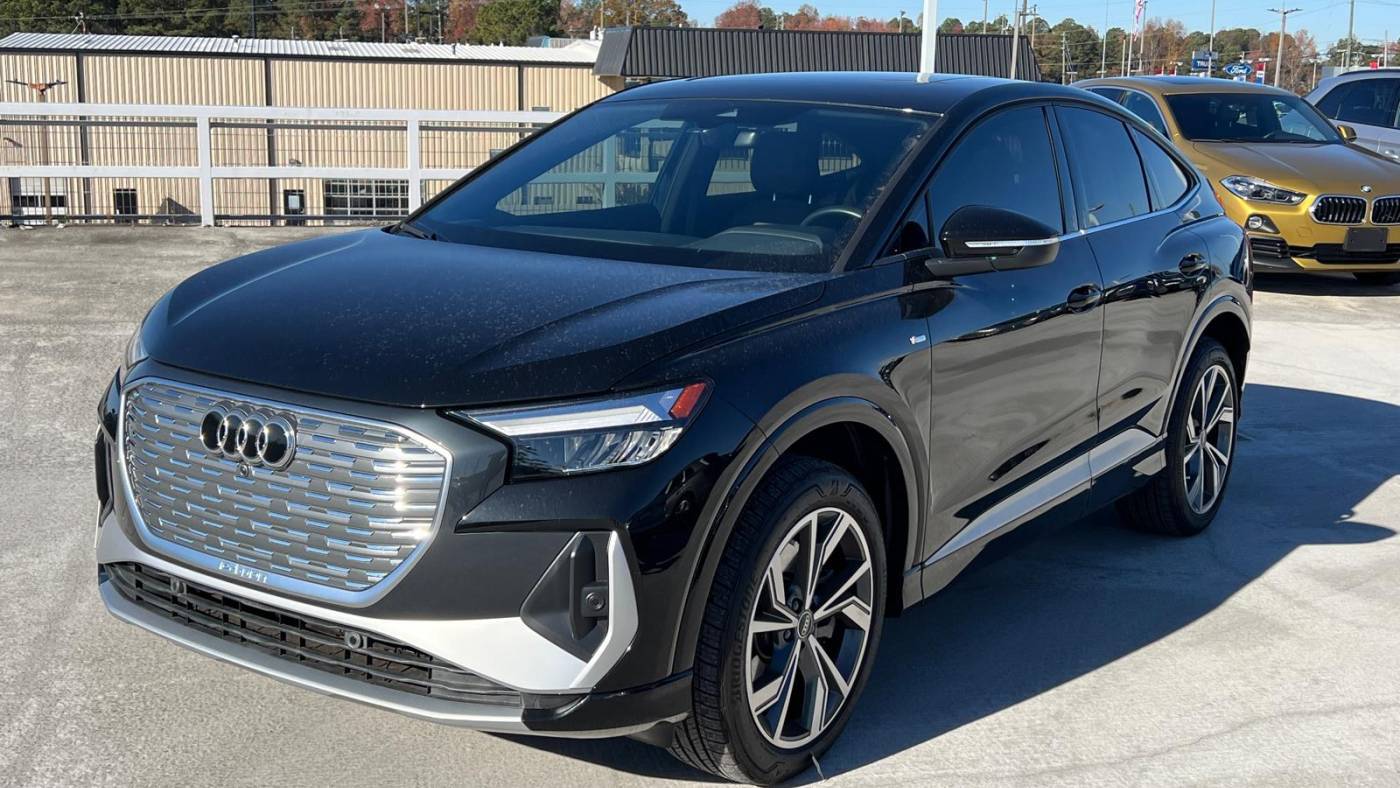 2024 Audi Q4 e-tron Premium — SUV — 11,193 mi — Union City, GA
