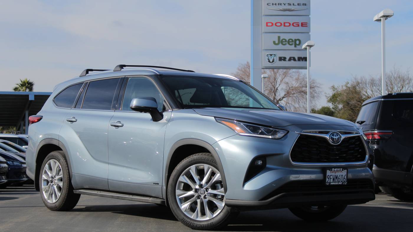 2023 Toyota Highlander Hybrid Limited — SUV — 19,243 mi — Davis, CA