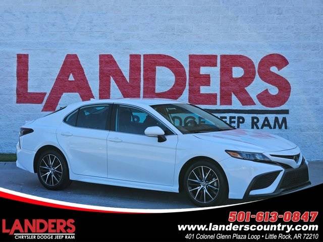 2024 Toyota Camry SE — Sedan — 40,153 mi — Little Rock, AR
