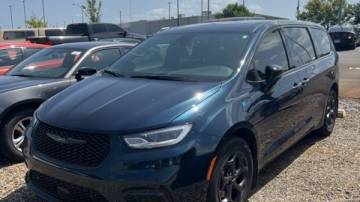 2023 Chrysler Pacifica Hybrid Limited — Minivan — 23,521 mi — Little Rock, AR