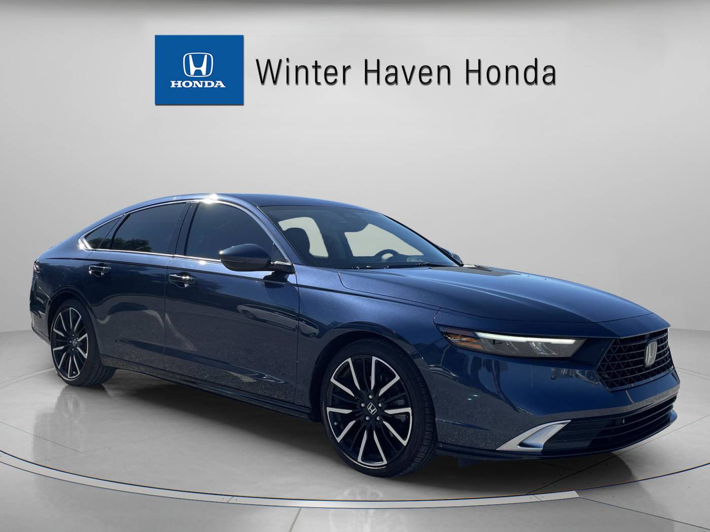 2023 Honda Accord Hybrid Touring — Sedan — 25,857 mi — Winter Haven, FL