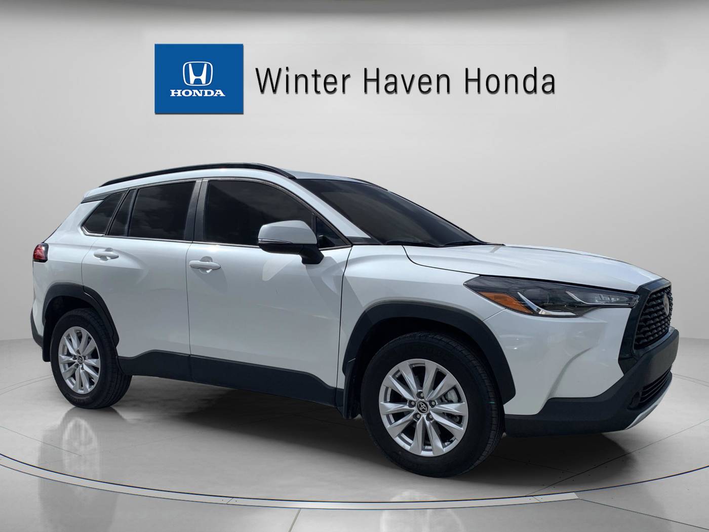 2024 Toyota Corolla Cross LE — SUV — 30,813 mi — Winter Haven, FL