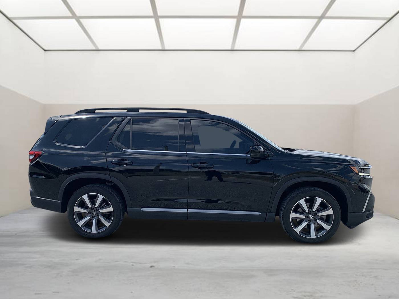 2023 Honda Pilot Touring — SUV — 23,188 mi — Winter Haven, FL