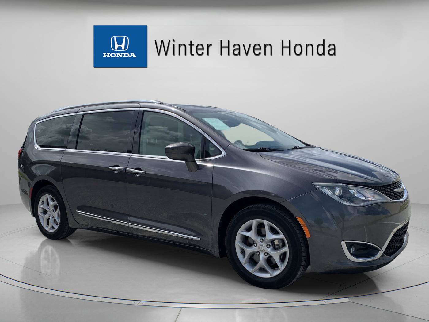 2018 Chrysler Pacifica Touring L — Minivan — 110,511 mi — Winter Haven, FL
