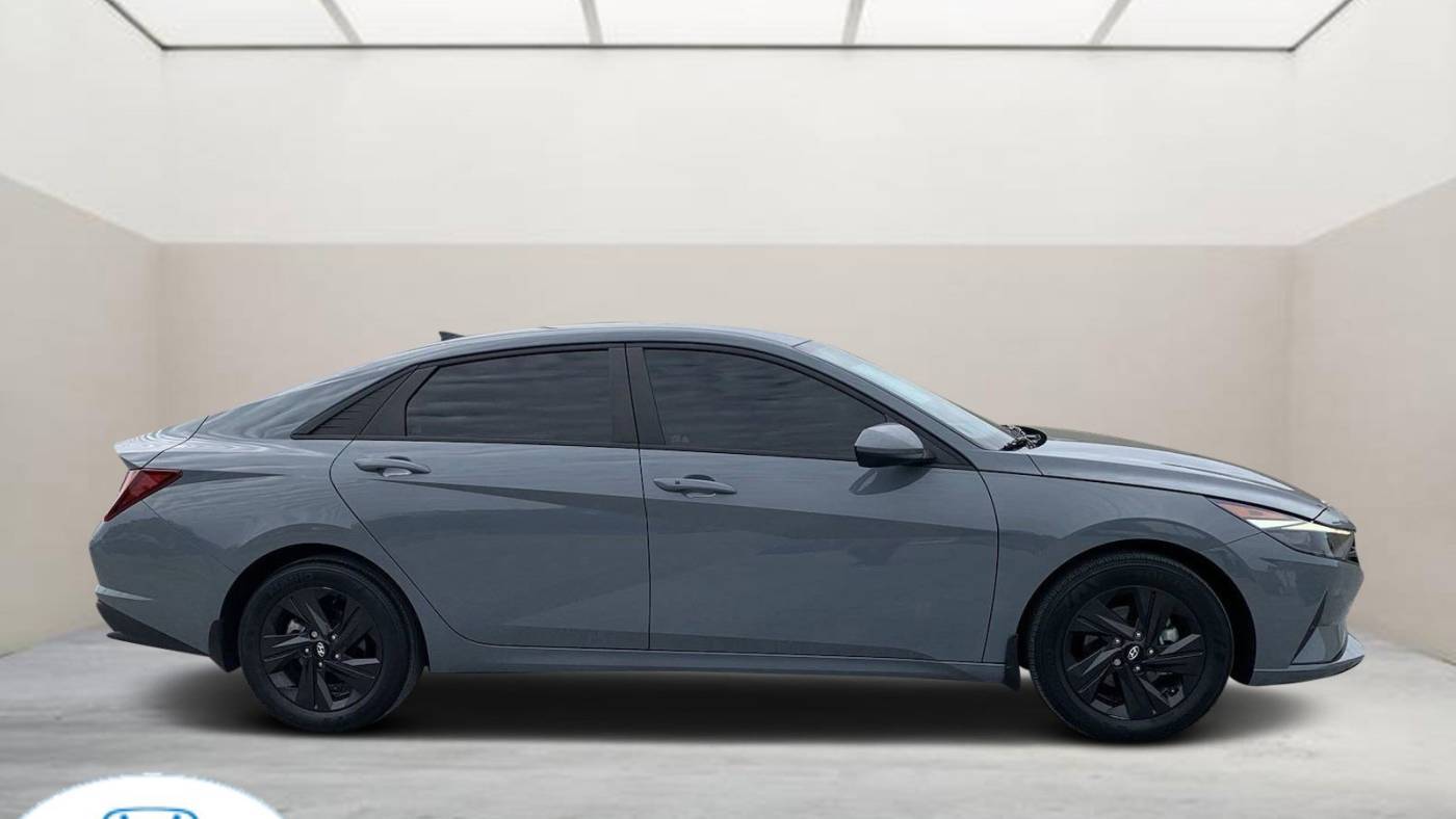 2022 Hyundai Elantra SEL — Sedan — 32,355 mi — Winter Haven, FL