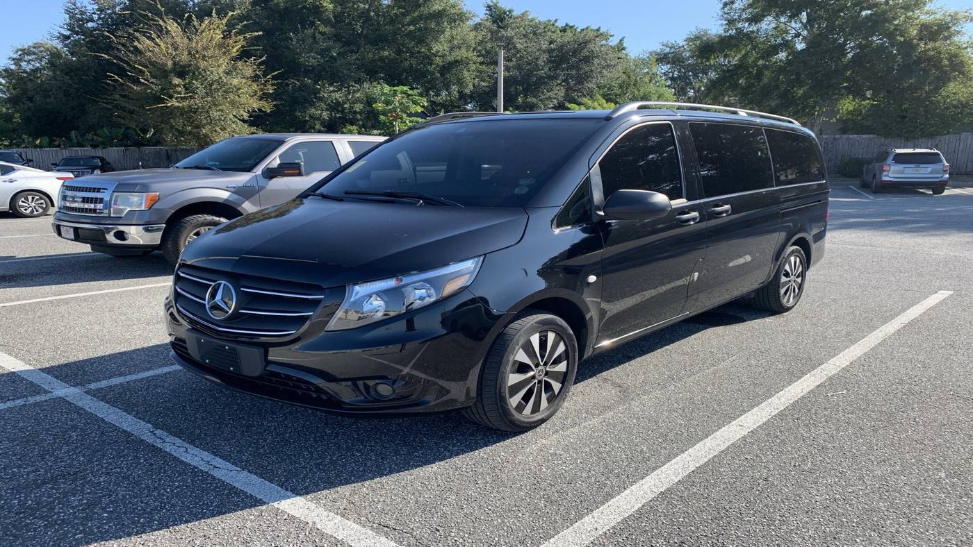 2023 Mercedes-Benz Metris Passenger Van