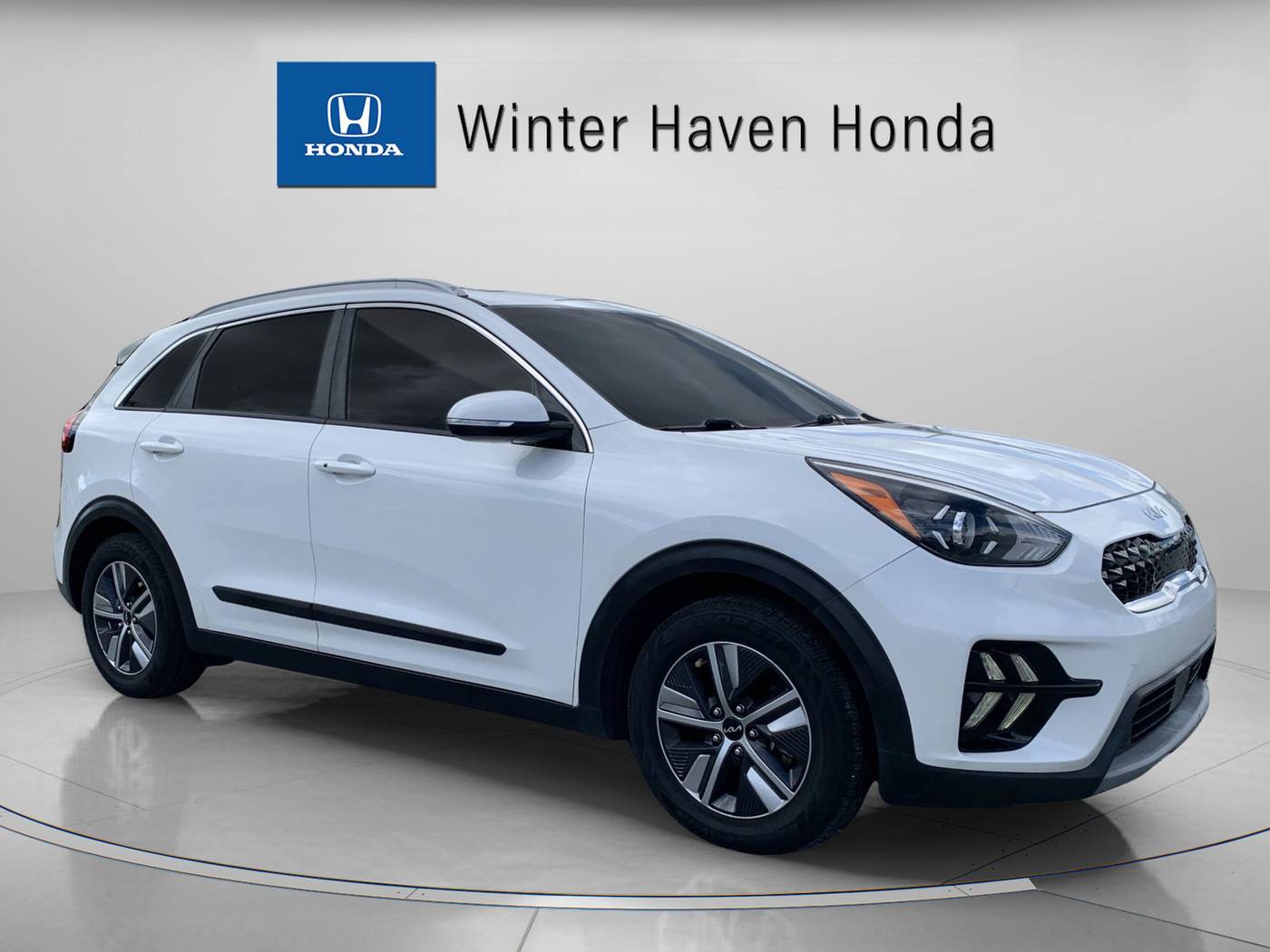 2022 Kia Niro Hybrid EX Premium — SUV — 69,291 mi — Winter Haven, FL