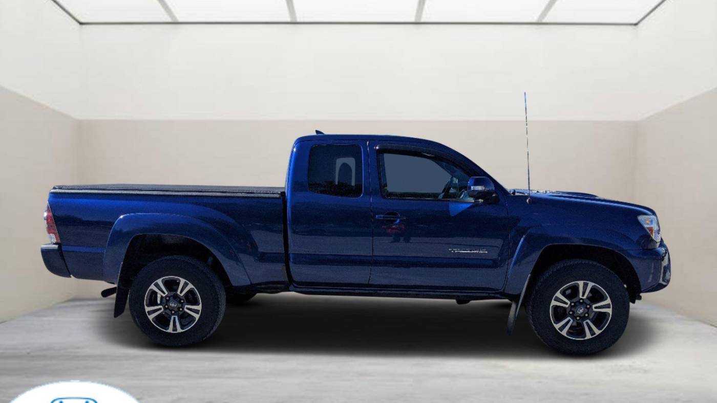 2015 Toyota Tacoma Base — Pickup Truck — 101,627 mi — Winter Haven, FL