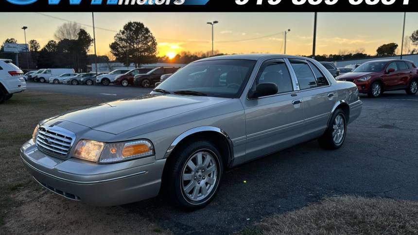 2007 Ford Crown Victoria LX — Sedan — 20,843 mi — Raleigh, NC