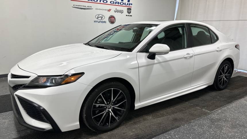 2024 Toyota Camry SE — Sedan — 4,390 mi — Pikeville, KY