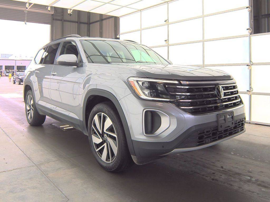 2024 Volkswagen Atlas SE with Technology — SUV — 37,950 mi — Pikeville, KY