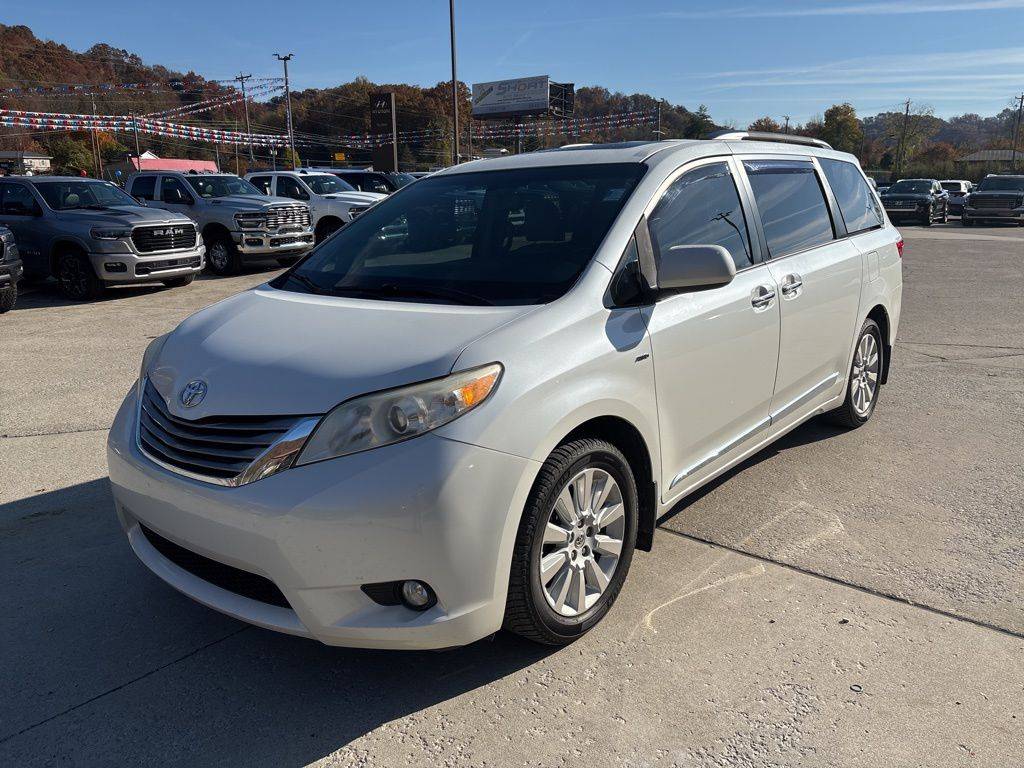 2016 Toyota Sienna XLE Premium — Minivan — 132,501 mi — Pikeville, KY