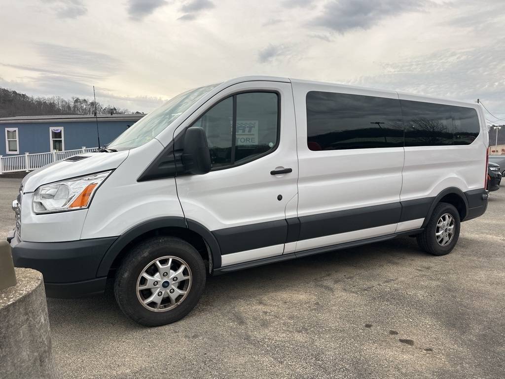 2015 Ford Transit Passenger Wagon T-350 XLT — Passenger Van — 53,225 mi — Pikeville, KY