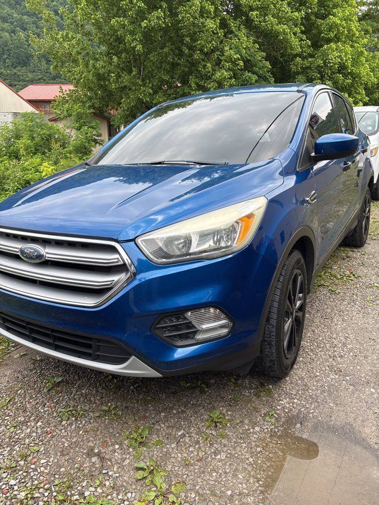 2017 Ford Escape SE — SUV — 136,269 mi — Pikeville, KY