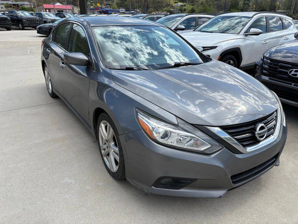 2018 Nissan Altima 2.5 SV — Sedan — 123,565 mi — Pikeville, KY