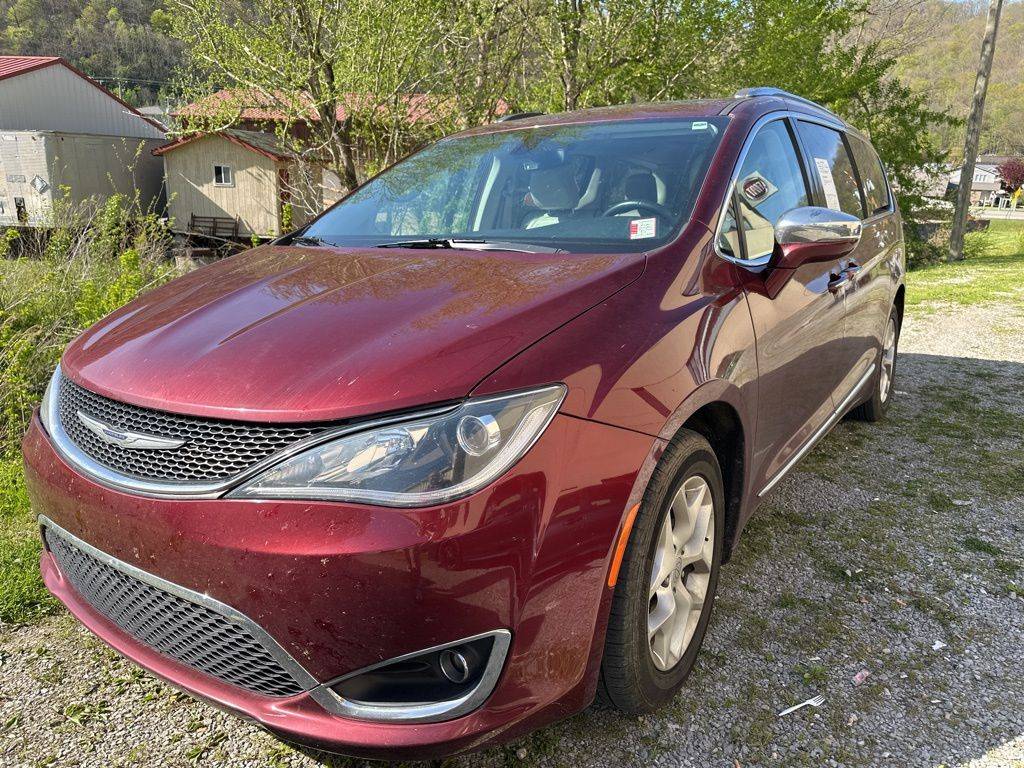 2020 Chrysler Pacifica Limited — Minivan — 82,250 mi — Pikeville, KY