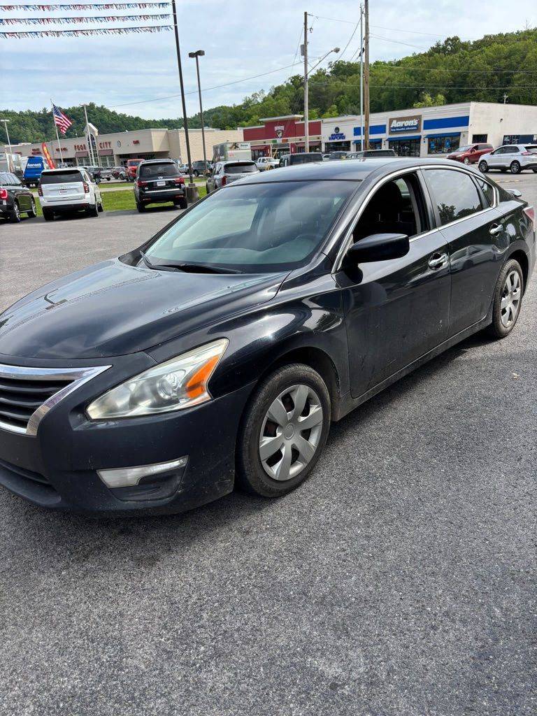2014 Nissan Altima 2.5 S — Sedan — 415,201 mi — Pikeville, KY