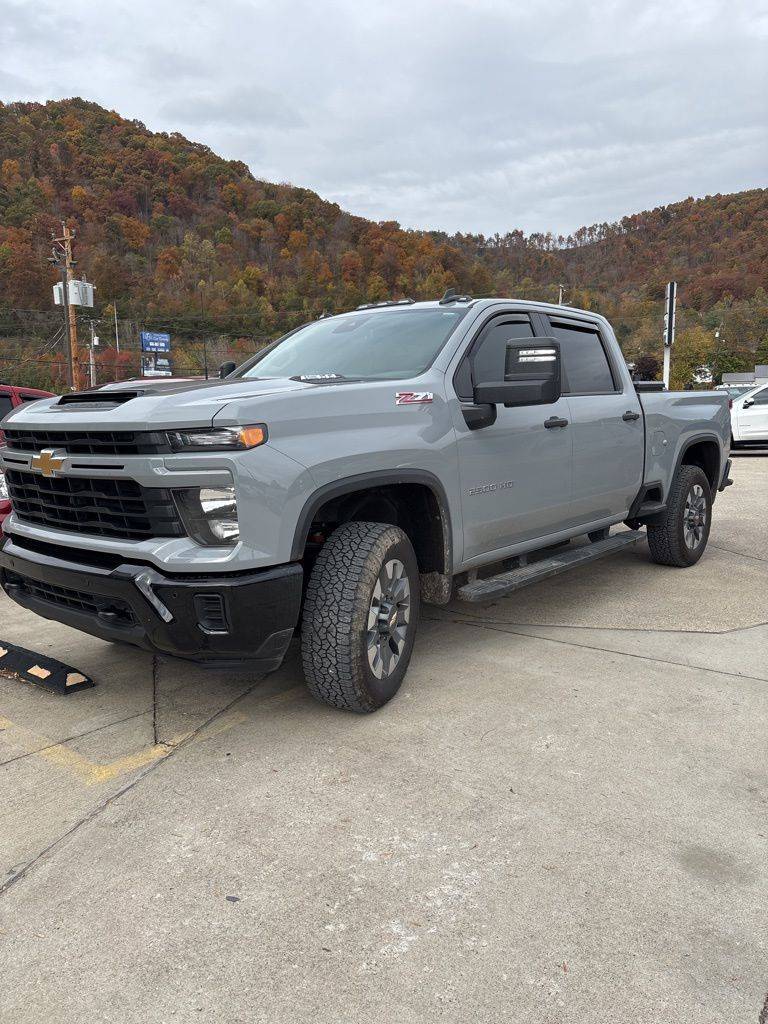 2025 Chevrolet Silverado 2500HD Custom — Pickup Truck — 9,237 mi — Pikeville, KY