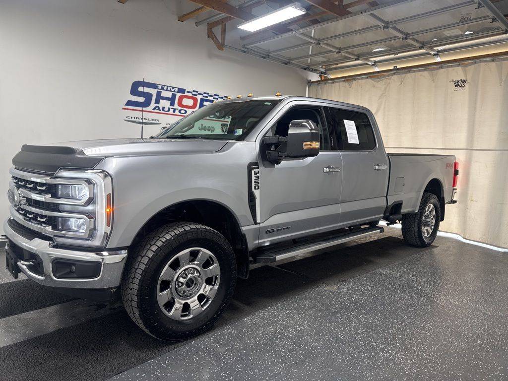 2024 Ford Super Duty F-350 LARIAT — Pickup Truck — 13,394 mi — Pikeville, KY