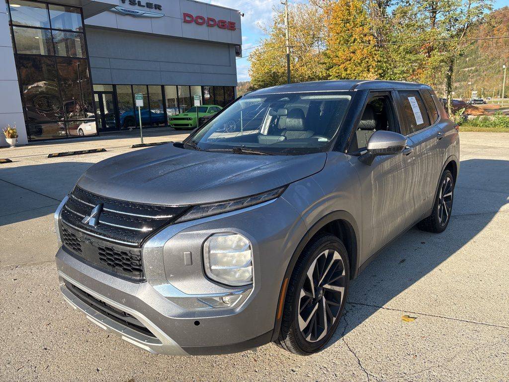 2024 Mitsubishi Outlander SE — SUV — 44,334 mi — Pikeville, KY