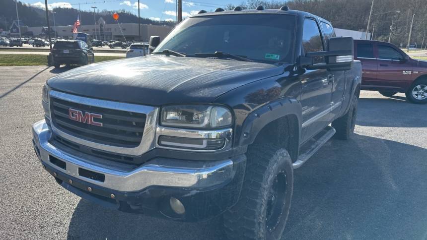 2004 GMC Sierra 2500 SLE — Pickup Truck — 231,025 mi — Pikeville, KY