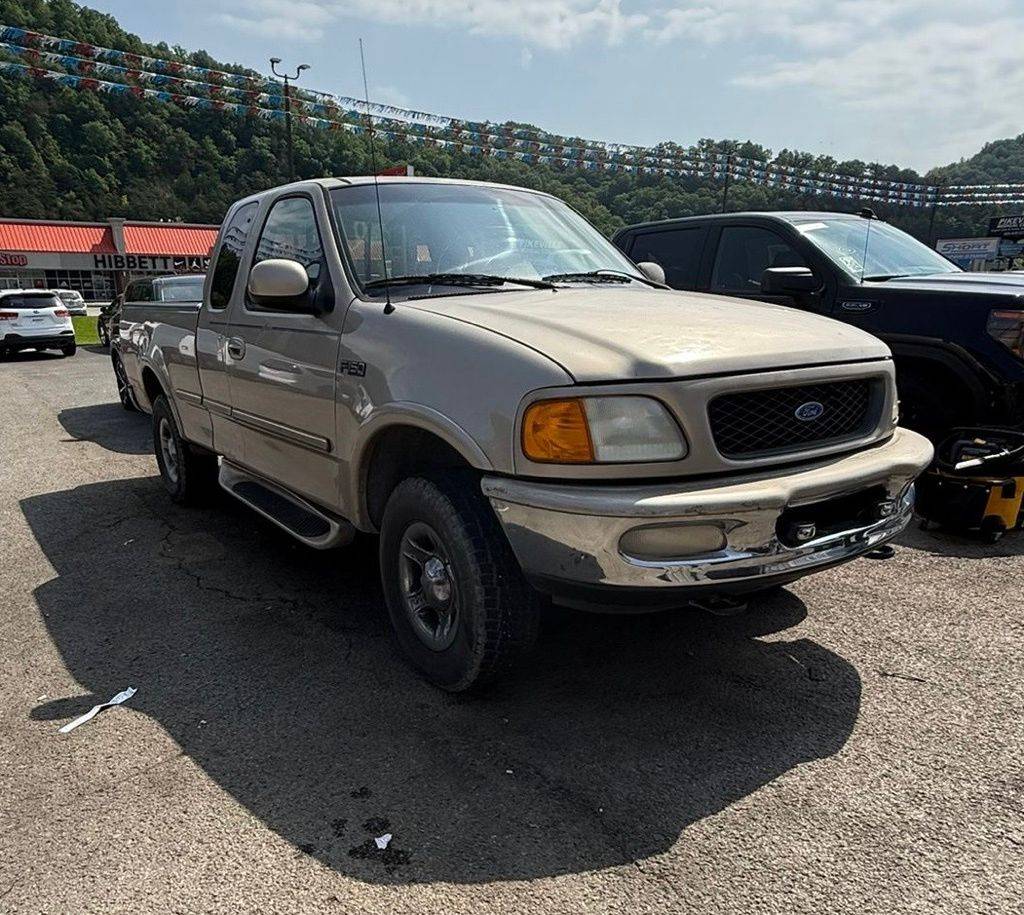 1997 Ford F-150 XL — Pickup Truck — 160,801 mi — Pikeville, KY