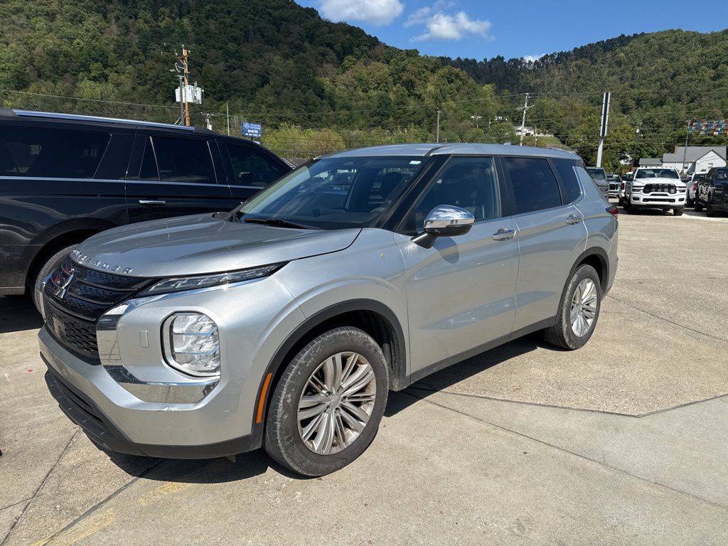 2022 Mitsubishi Outlander ES — SUV — 55,137 mi — Pikeville, KY