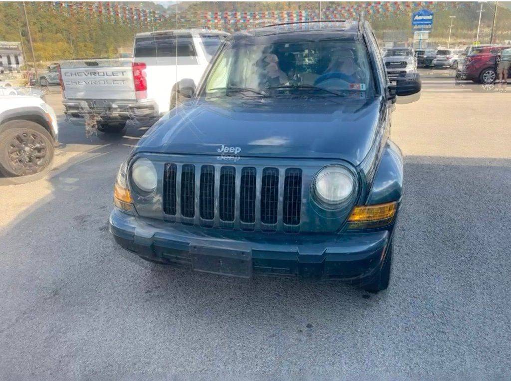 2005 Jeep Liberty Renegade — SUV — 168,000 mi — Pikeville, KY