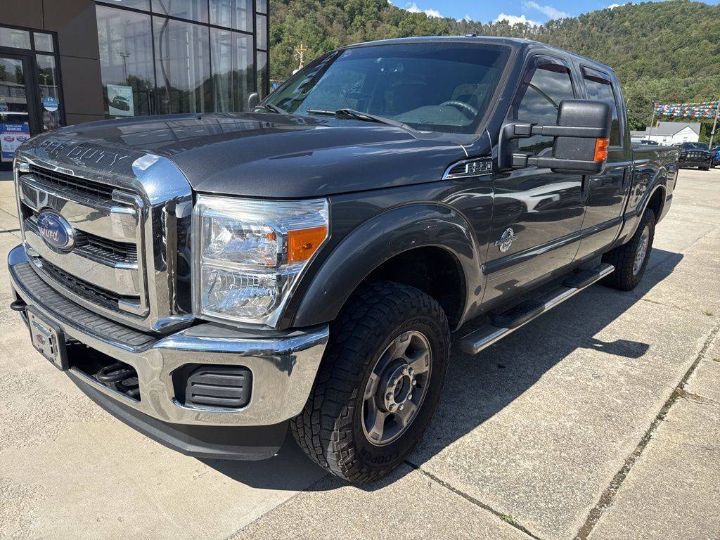 2016 Ford Super Duty F-250 XLT — Pickup Truck — 100,400 mi — Pikeville, KY