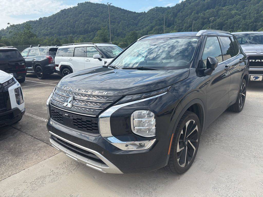 2023 Mitsubishi Outlander SEL — SUV — 24,580 mi — Pikeville, KY