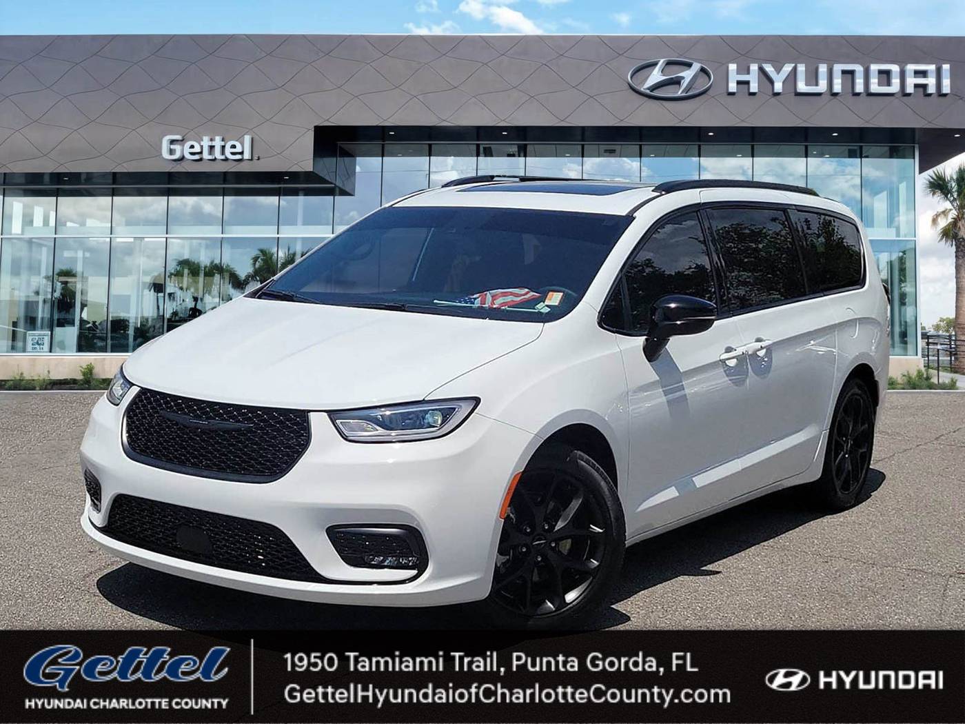 2023 Chrysler Pacifica Limited — Minivan — 23,833 mi — Punta Gorda, FL