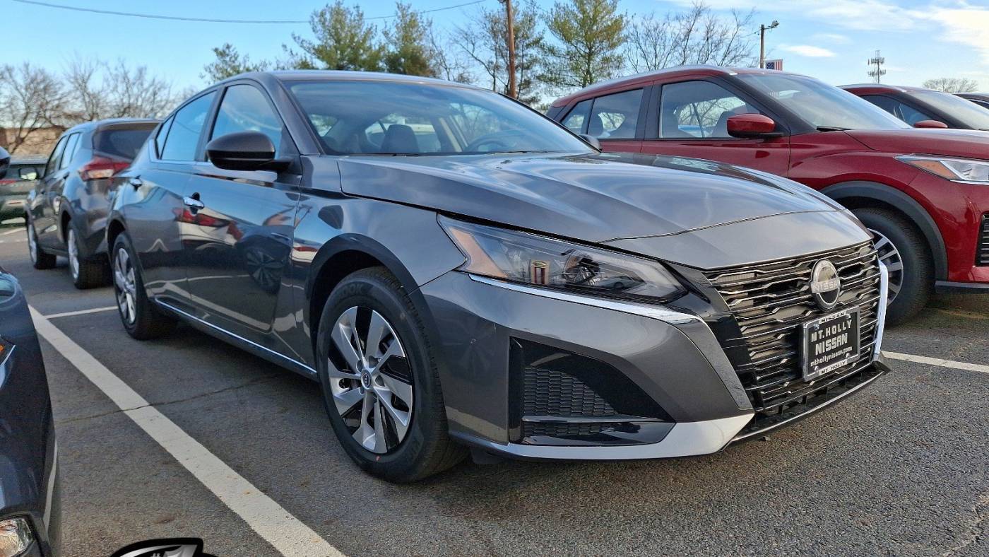 2025 Nissan Altima S — Sedan — 10 mi — Hainesport, NJ
