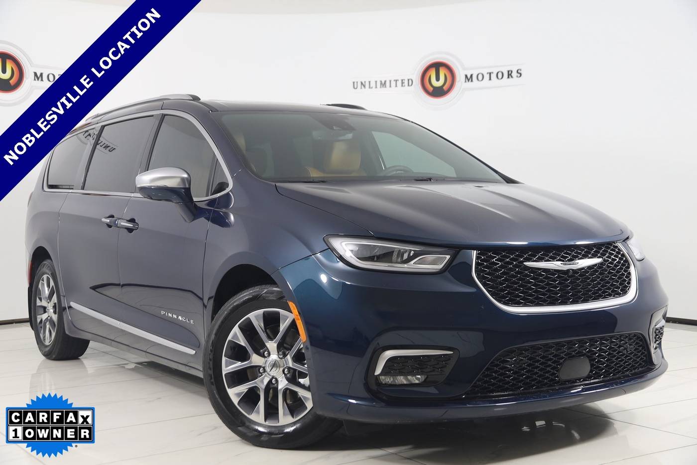 2022 Chrysler Pacifica Hybrid Pinnacle — Minivan — 33,561 mi — Noblesville, IN