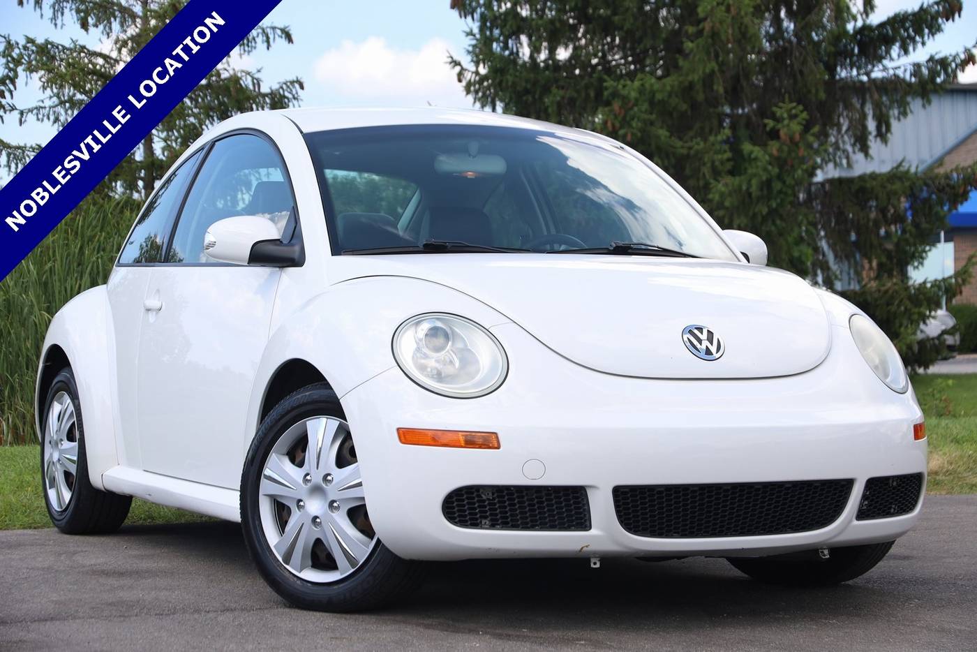 2010 Volkswagen New Beetle Base — Coupe — 82,981 mi — Noblesville, IN