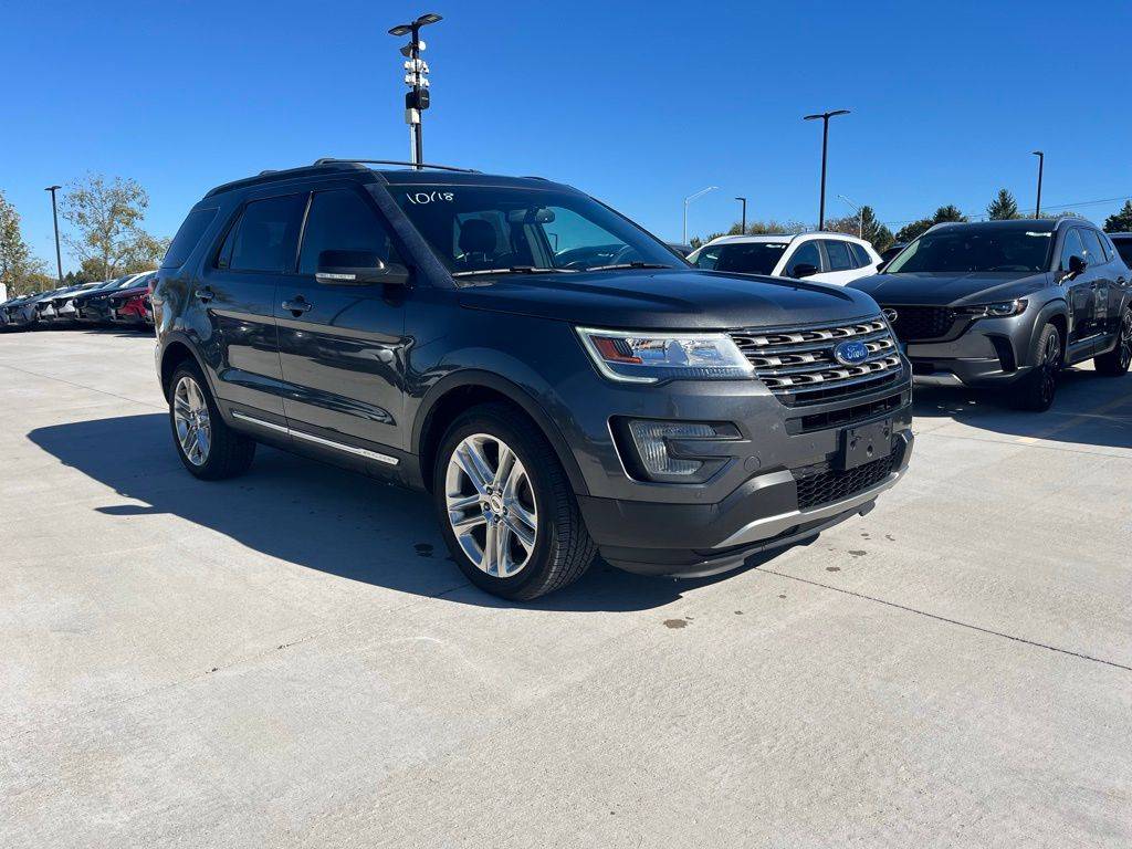 2017 Ford Explorer XLT — SUV — 102,510 mi — Elgin, IL
