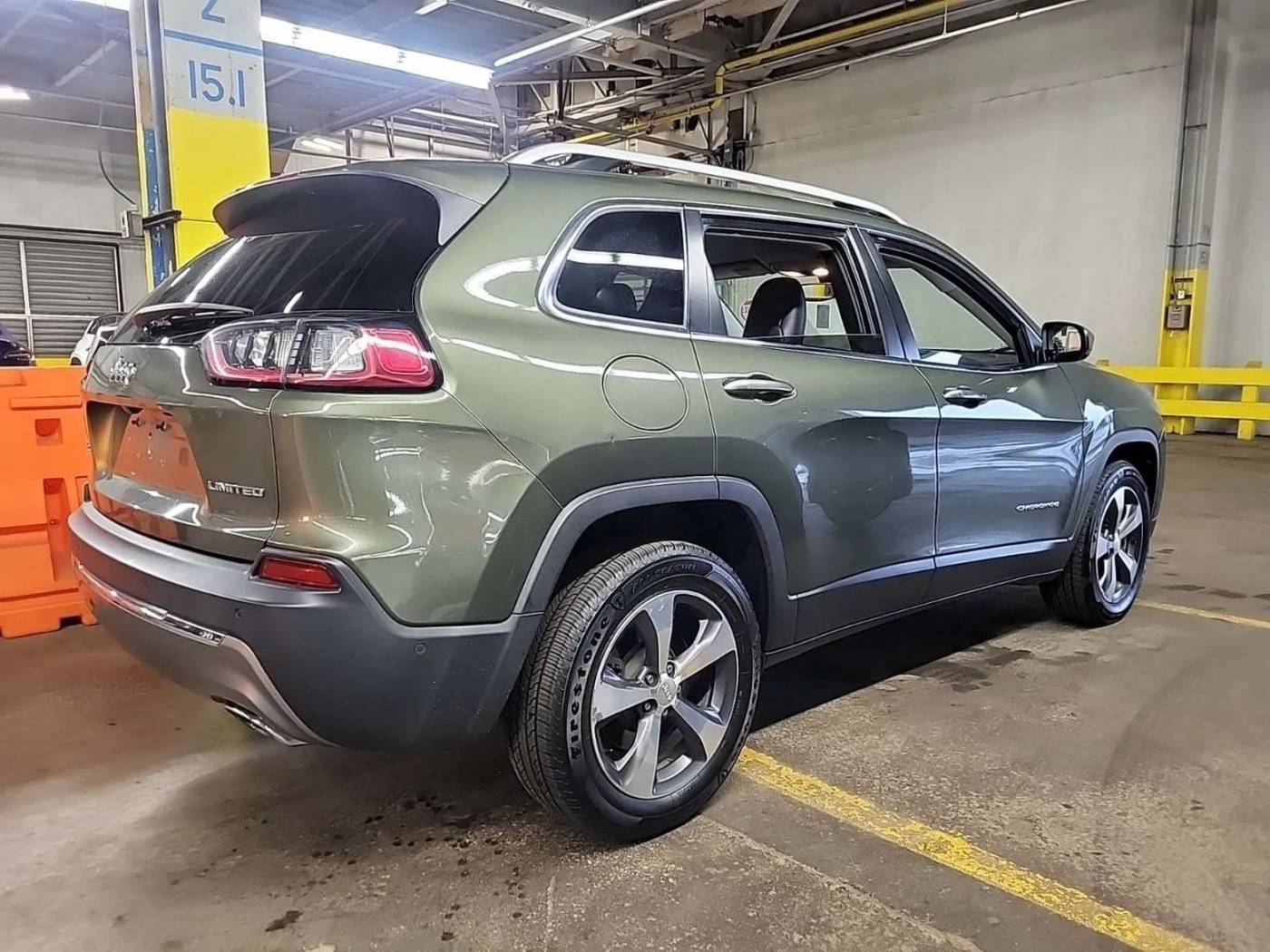 Thumbnail 3
