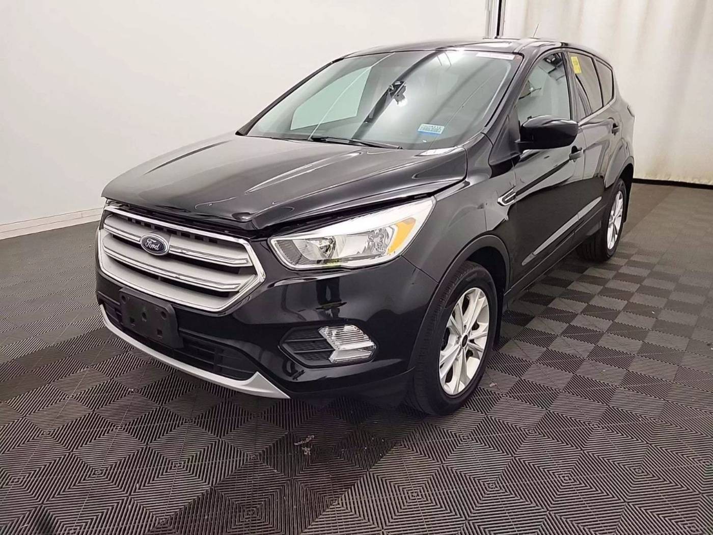 2017 Ford Escape SE — SUV — 122,720 mi — Pennsauken, NJ