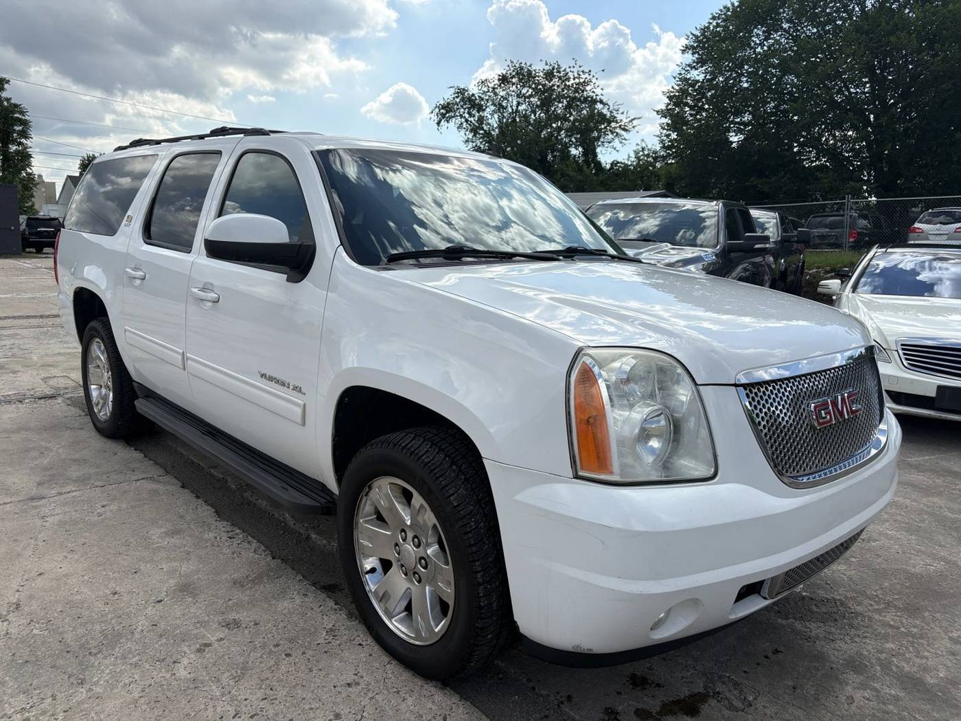 2013 GMC Yukon SLT — SUV — 129,401 mi — Pennsauken, NJ
