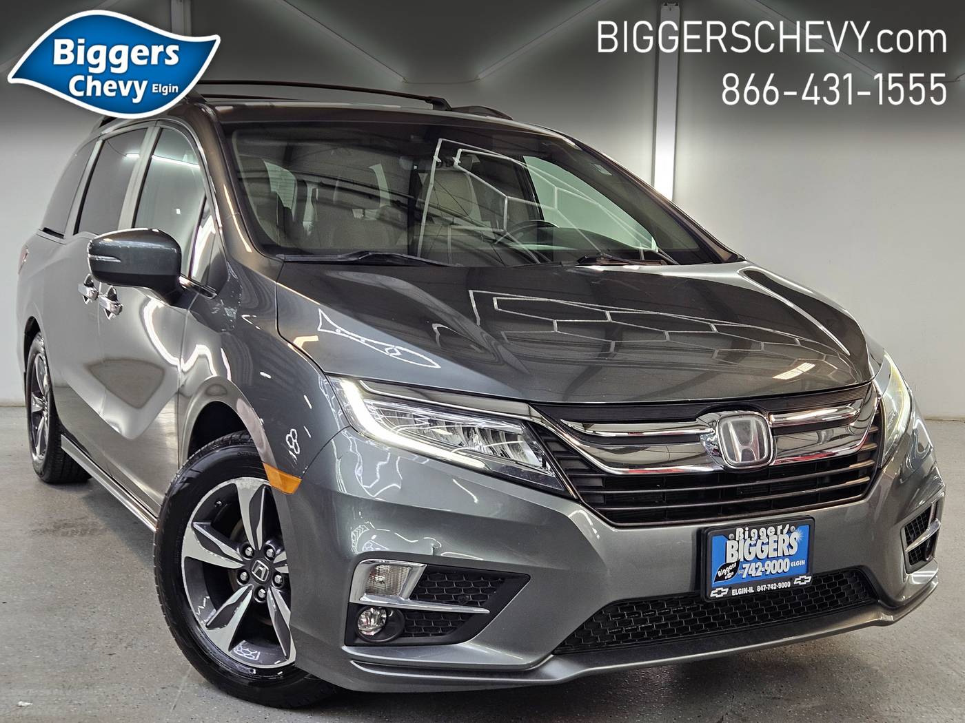 2018 Honda Odyssey Touring — Minivan — 66,442 mi — Elgin, IL