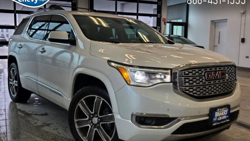2017 GMC Acadia Denali — SUV — 93,646 mi — Elgin, IL