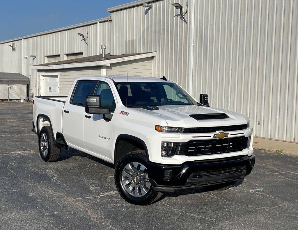 2025 Chevrolet Silverado 2500HD Custom — Pickup Truck — 30 mi — Elgin, IL