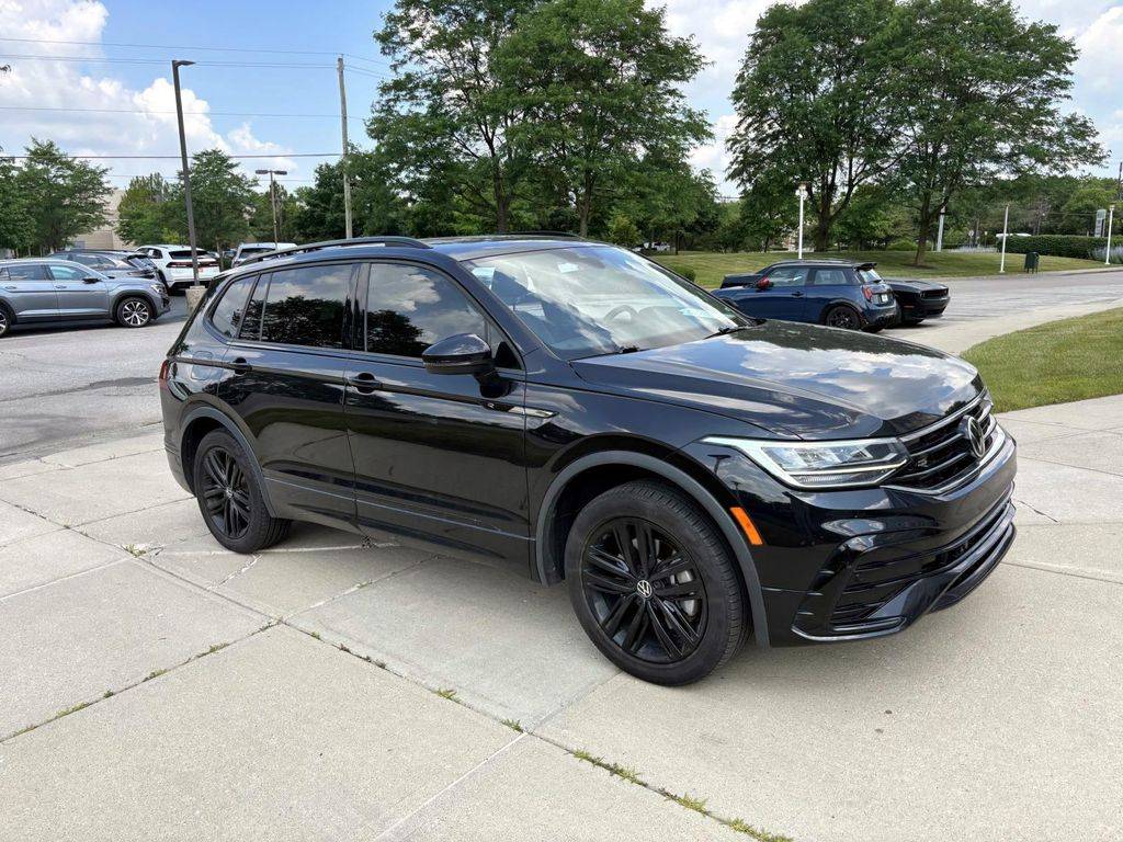 2022 Volkswagen Tiguan SE R-Line Black — SUV — 53,789 mi — Dublin, OH