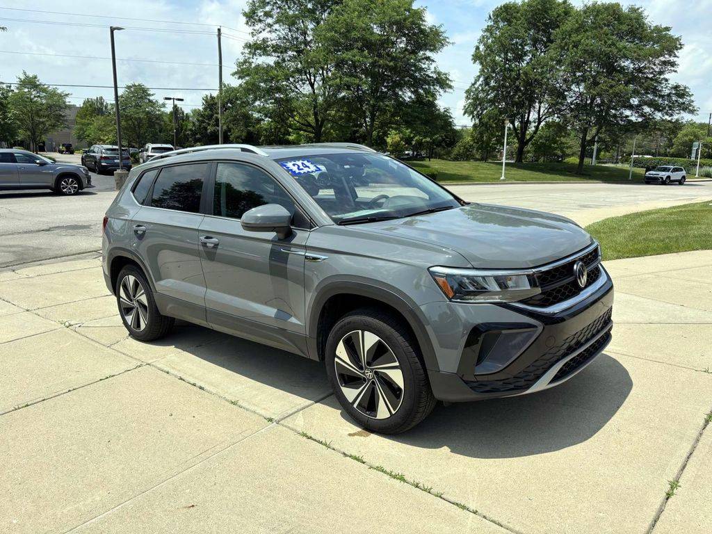 2024 Volkswagen Taos SE — SUV — 3,298 mi — Dublin, OH