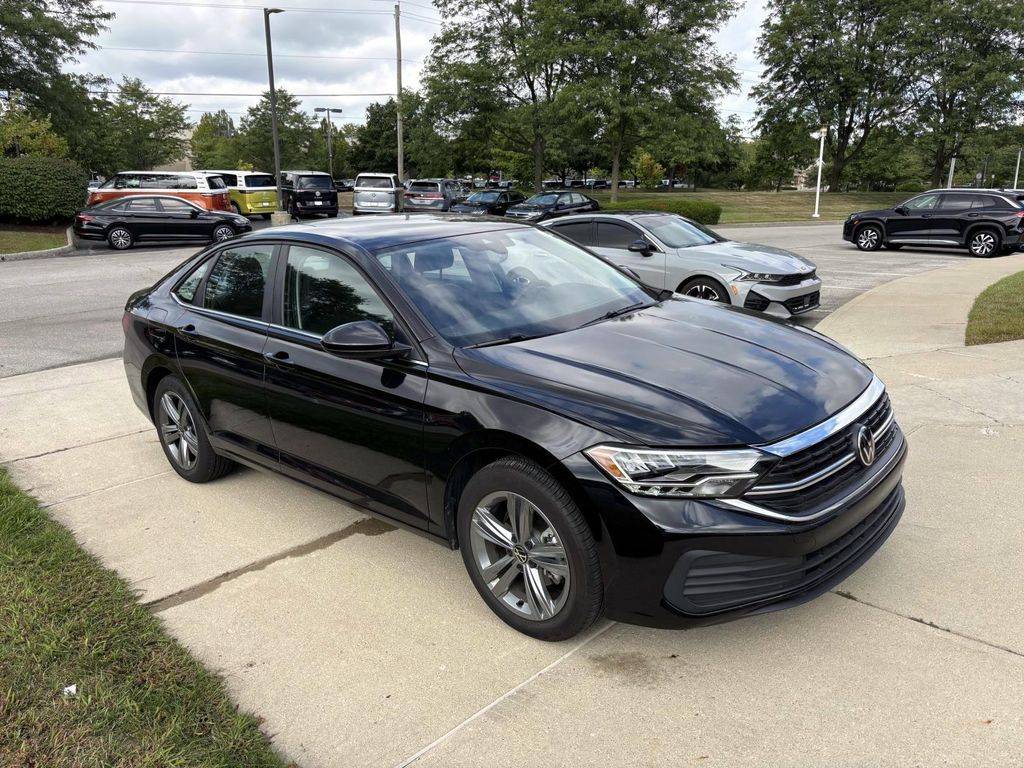 2024 Volkswagen Jetta SE — Sedan — 5,962 mi — Dublin, OH