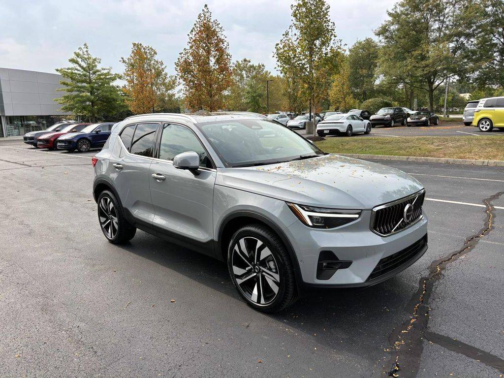 2024 Volvo XC40 Ultimate — SUV — 9,401 mi — Dublin, OH