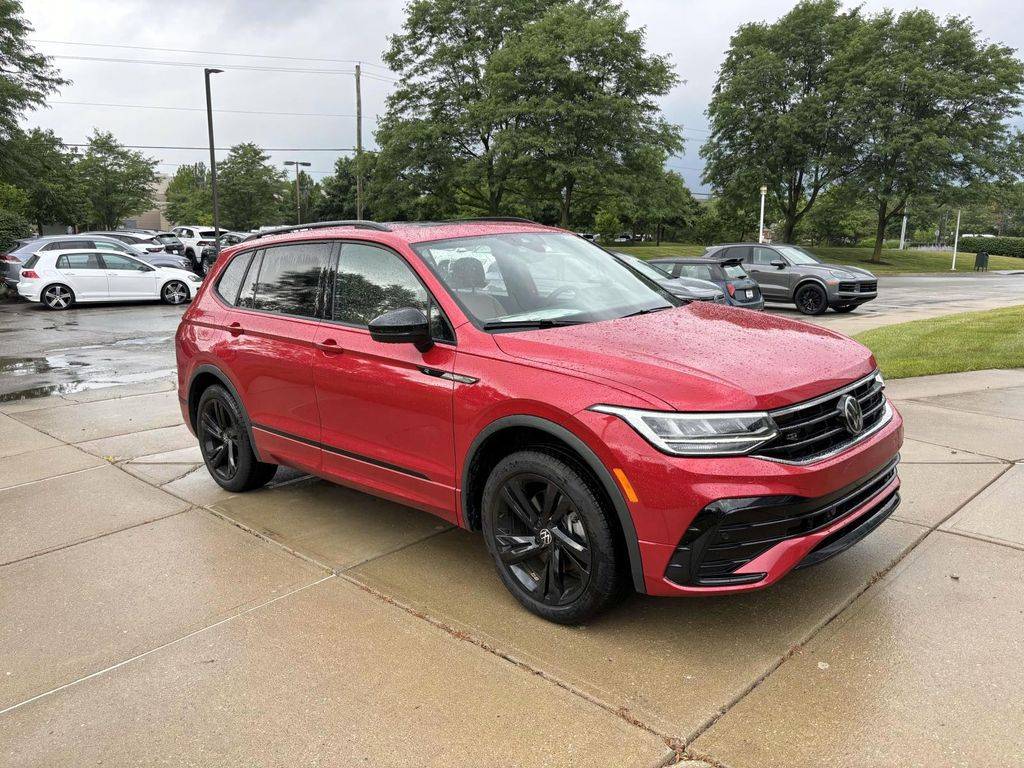 2024 Volkswagen Tiguan SE R-Line Black — SUV — 3,872 mi — Dublin, OH