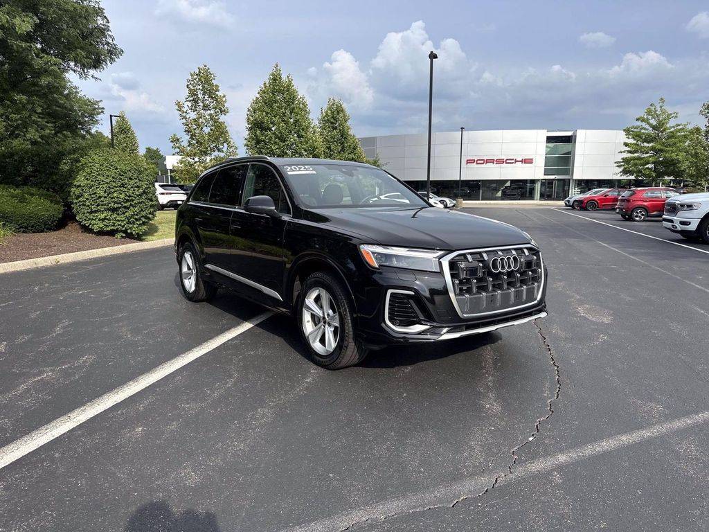 2025 Audi Q7 Premium — SUV — 8,755 mi — Dublin, OH