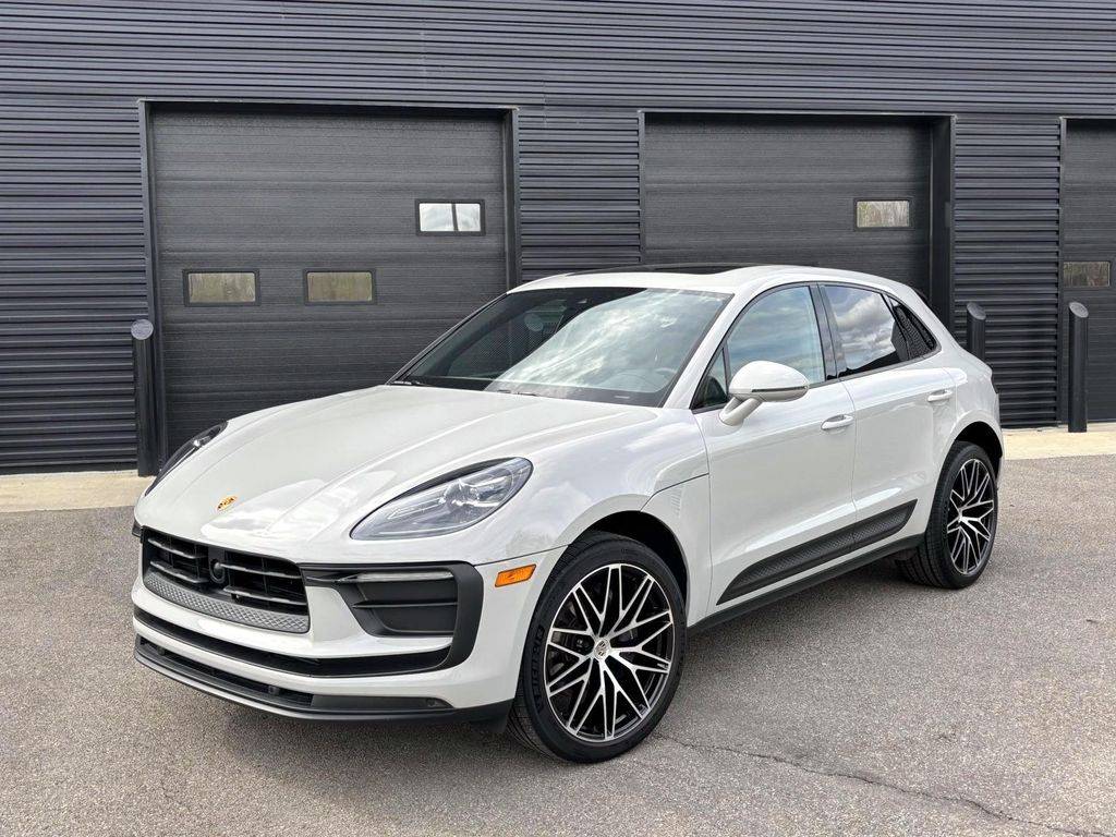 2023 Porsche Macan T — SUV — 18,100 mi — Dublin, OH