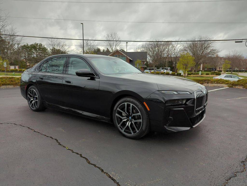 2024 BMW i7 xDrive60 — Sedan — 4,140 mi — Dublin, OH