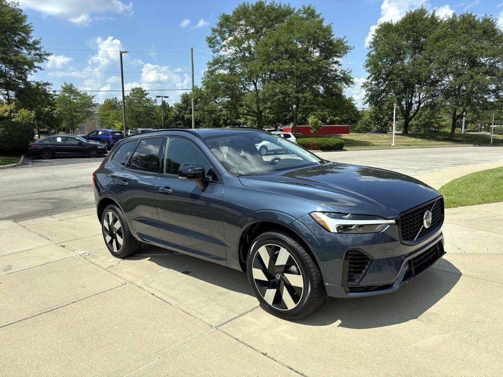 2025 Volvo XC60 Plug-In Hybrid Plus — SUV — 7,300 mi — Dublin, OH